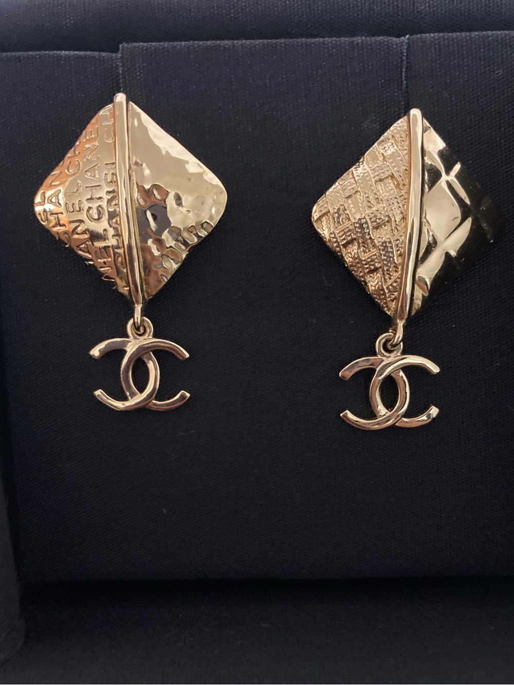 ❤️SOLD❤️ CHANEL Gold Square Drop CC Logo Earrings